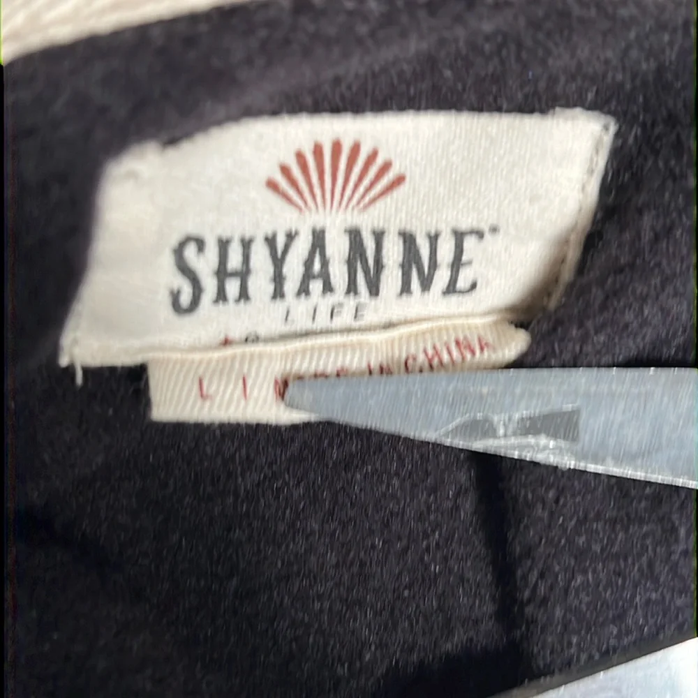 SHYANNE LIFE, Large black, and white hoodie, long sleeve GUC - Picture 5 of 5